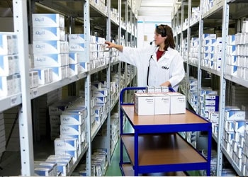 Pharma Logistics min